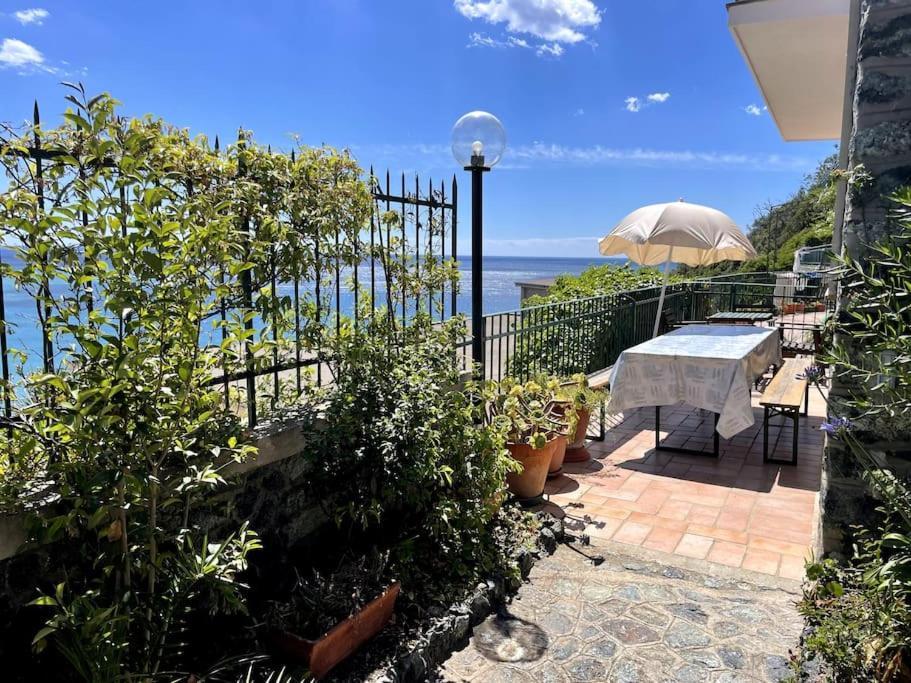Ocean View Villa With Fast Wi-Fi And Elevator To Town Levanto Eksteriør billede